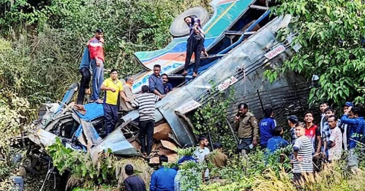 Landslide in northern India hits bus, kills at least 15