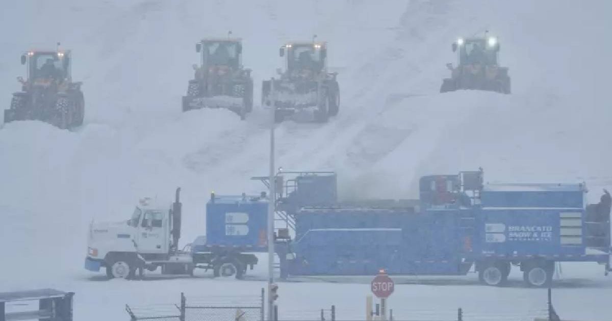 Massive US winter storm cancels thousands of flights
