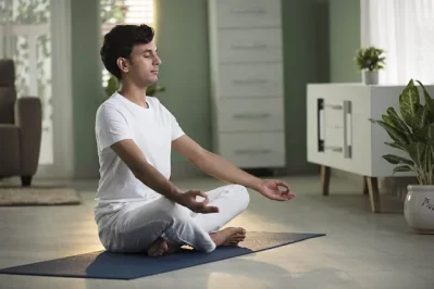 Stress can increase your rate of smoking. Try meditating to get relieved from stress