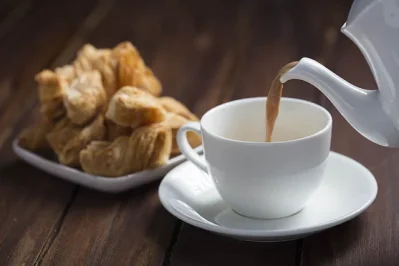 Drinking tea and coffee in the morning effects and damages the digestive system