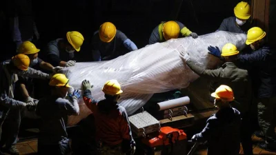 Statue removed by HK University