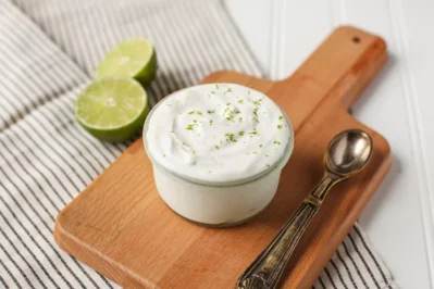 Mix 2 tablespoons of sour yogurt and 1 tablespoon of lemon juice with 1 teaspoon of honey and apply on scalp for 20 minutes.
