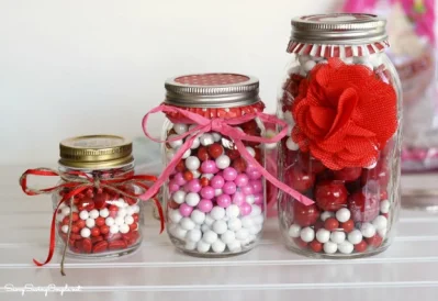 Find adorable food gifts to give in mason jars