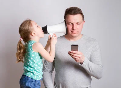 Parents should worry less about kids` screen time and more about their own