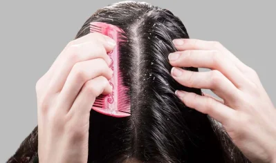 Tea tree oil helps in restoring all the moisture to prevent dryness and dandruff