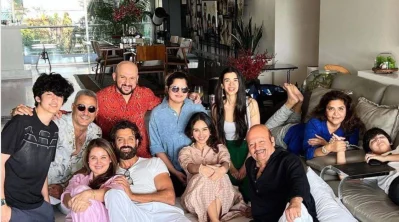 Saba was also seen spending time with Hrithik`s sons and family