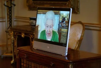 Elizabeth was seen in green dress looking to be in good spirits for the occasion