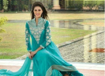 Pastels and metallic colours rule in this Eid