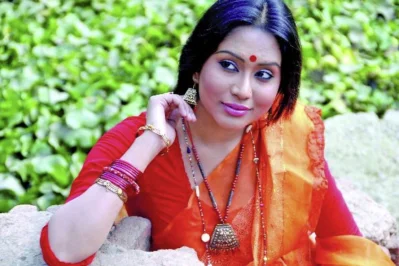 Zakia Bari Momo
