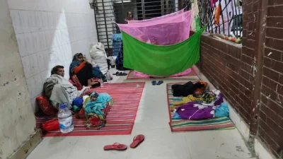 Patients at NITOR occupied corridor as they do not get any bed. 